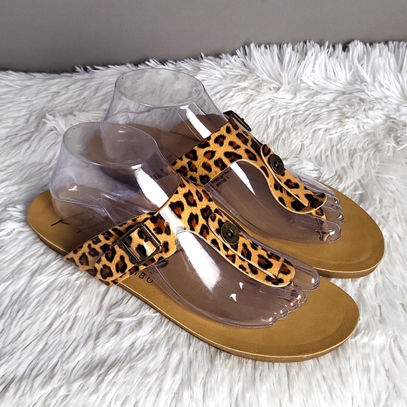 Blowfish Malibu Patent Leopard Flat Thong Flip Flops, Size 9.5 - Picture 1 of 6